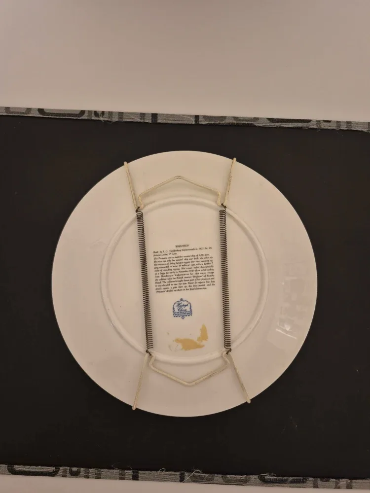 Two Harleigh England Bone China Ship Plates image indicator(4)