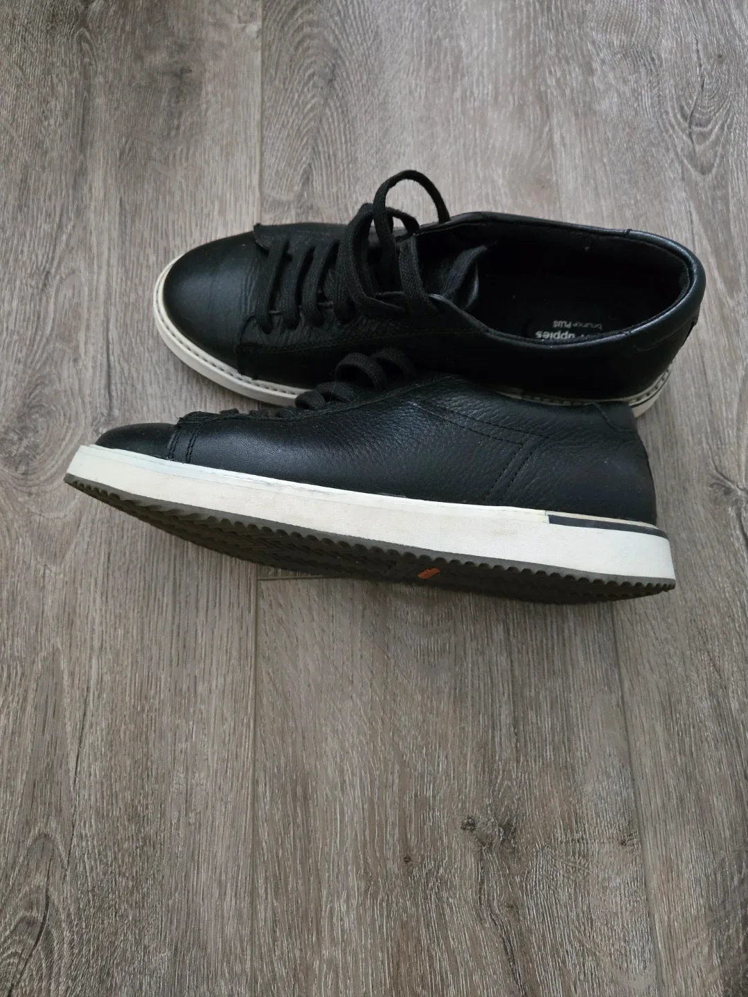 Hush Puppies Black Leather Sneakers - US 8 image indicator(2)