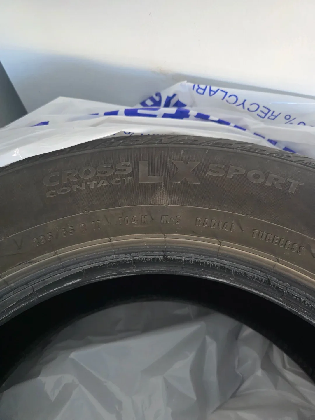 Continental Cross LX Sport Tire 235/65R17 image indicator(5)