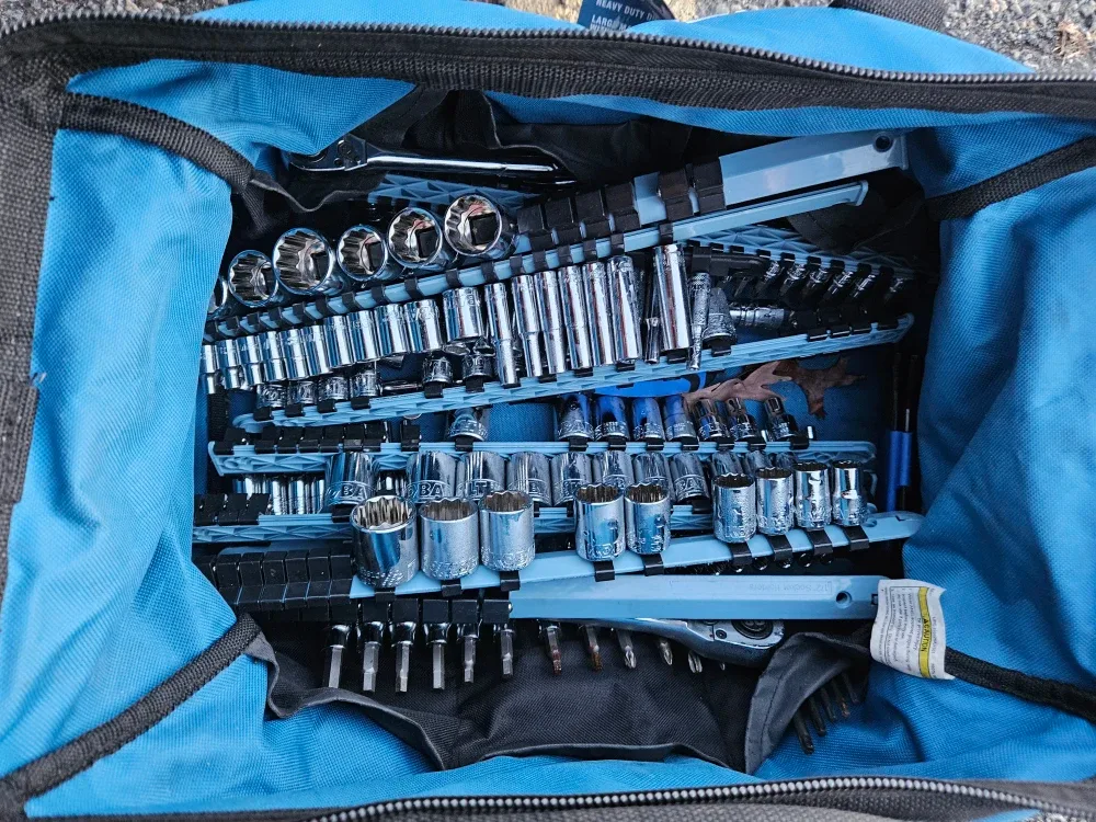 Craftsman 2.25 Ton Jack & Kobalt Combination Wrench Sets