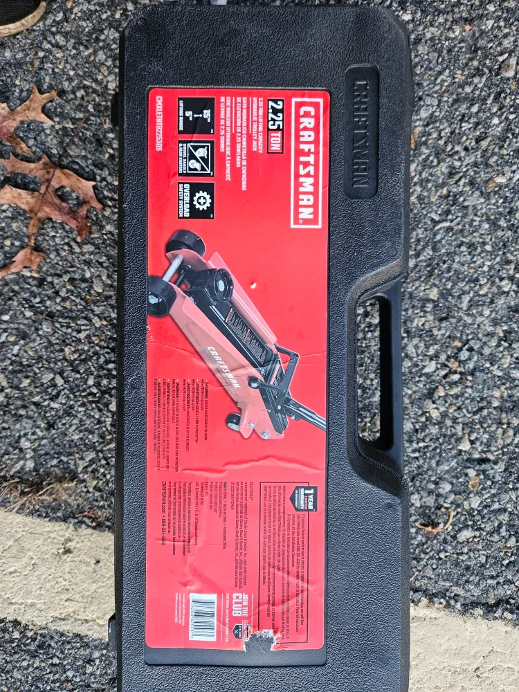 Craftsman 2.25 Ton Jack & Kobalt Combination Wrench Sets image indicator(5)