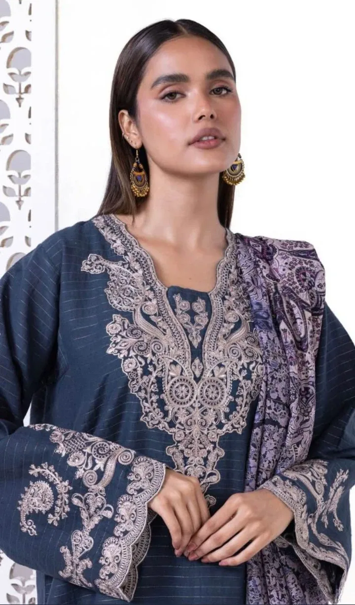 Khaadi's Blue Embroidered Shalwar Kameez with Shawl image indicator(5)