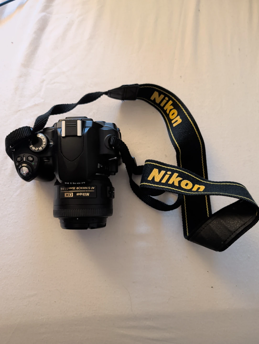 Nikon D60 DSLR Camera with 35mm Lens