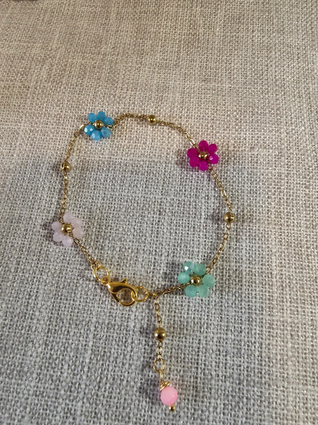 Handmade Flower Bead Bracelet image indicator(2)