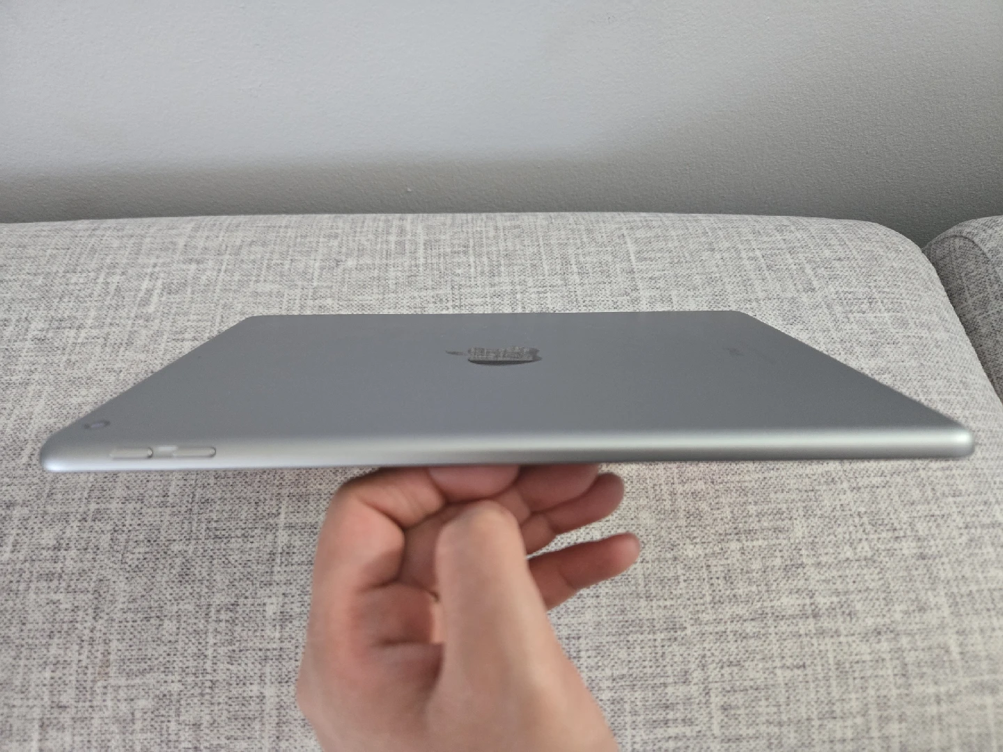 ipad 6th generation 128GB - photo 3