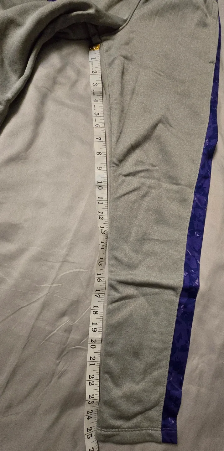 NEW! Girl's Under Armour Joggers! Size YMD (10 / 12) image indicator(2)