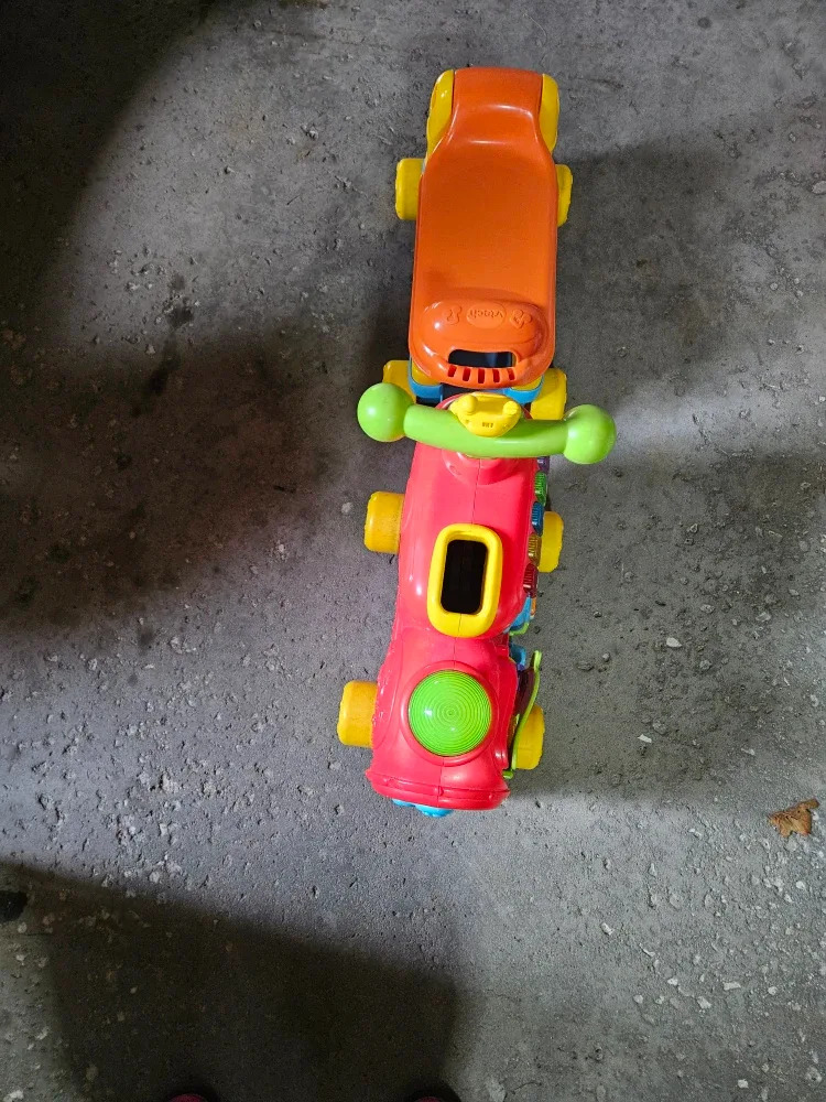 VTech 2-in-1 Learn & Zoom Motorbike image indicator(2)