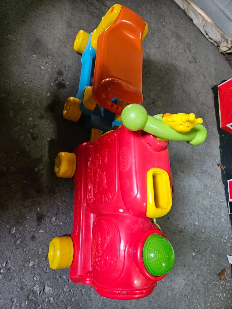 VTech 2-in-1 Learn & Zoom Motorbike image indicator(4)