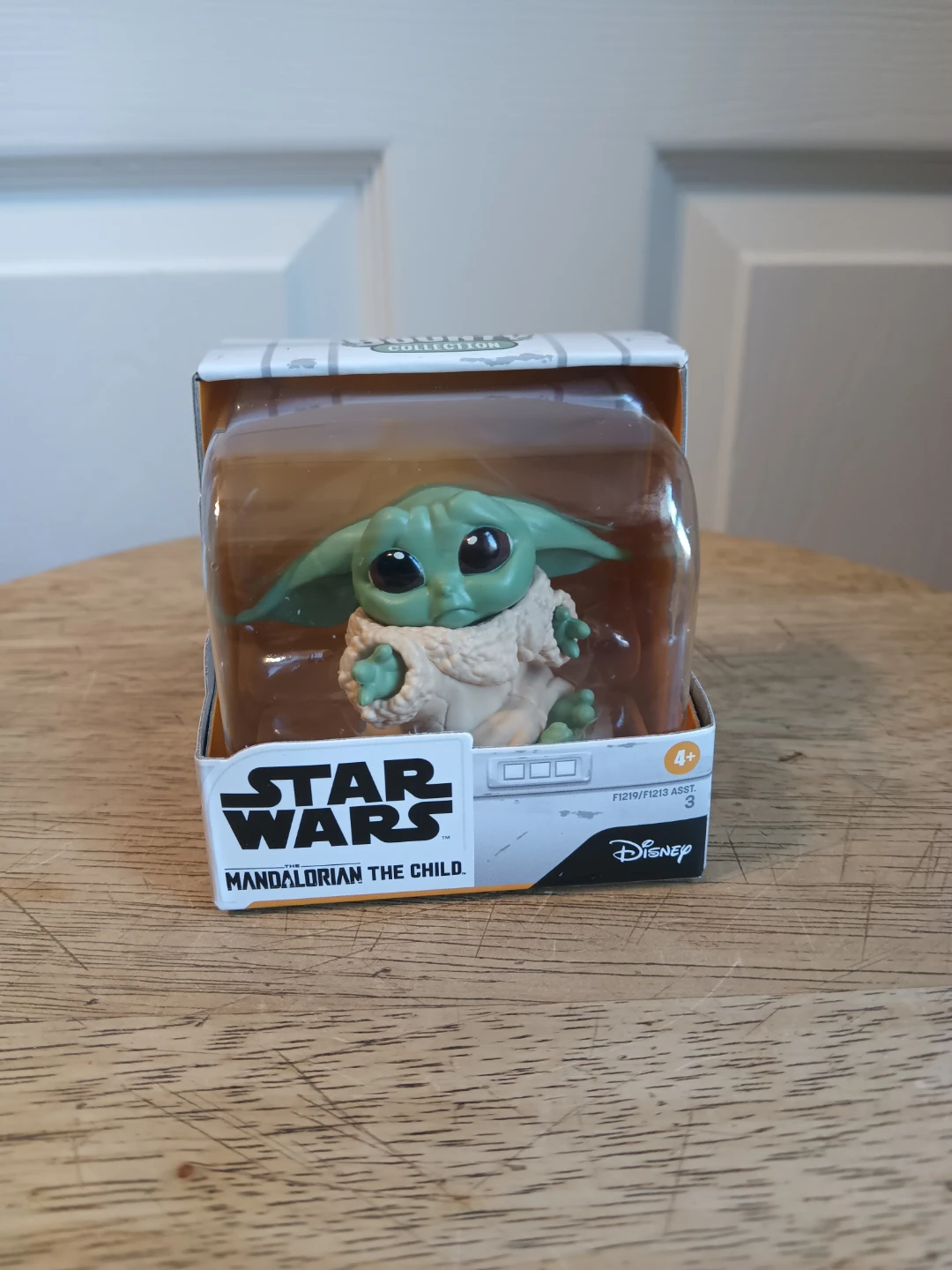 Star Wars Mandalorian The Child Grogu Figure
