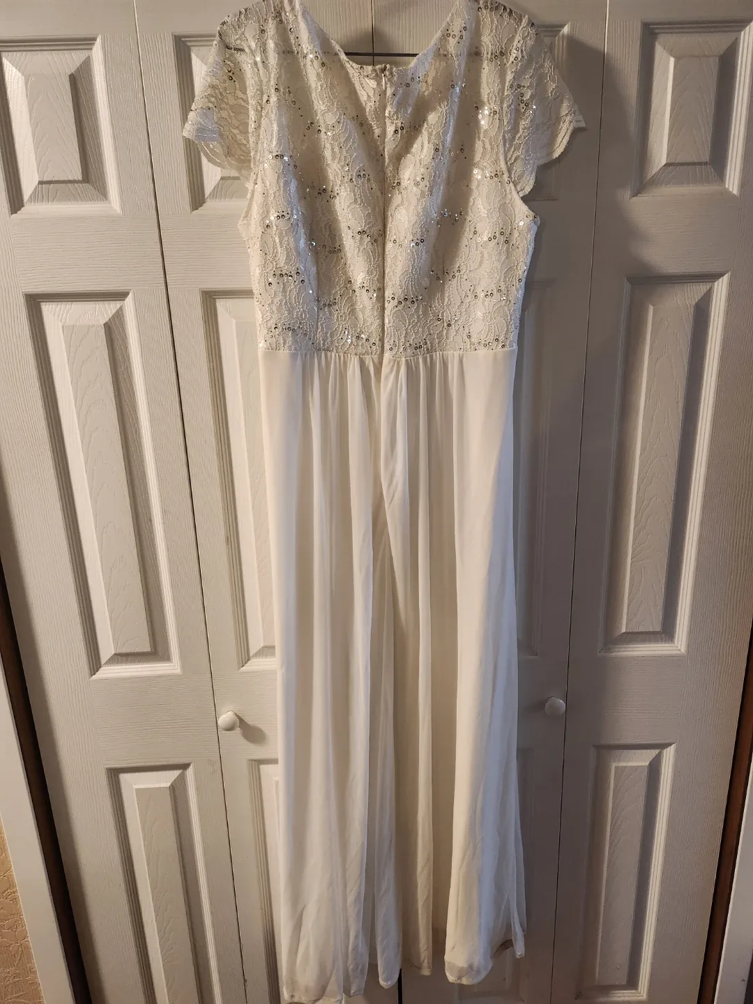 White Lace & Chiffon Maxi Dress image indicator(2)