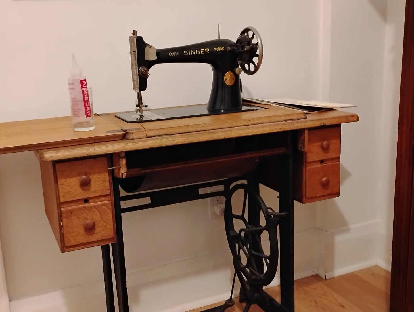 Vintage Singer Sewing Machine