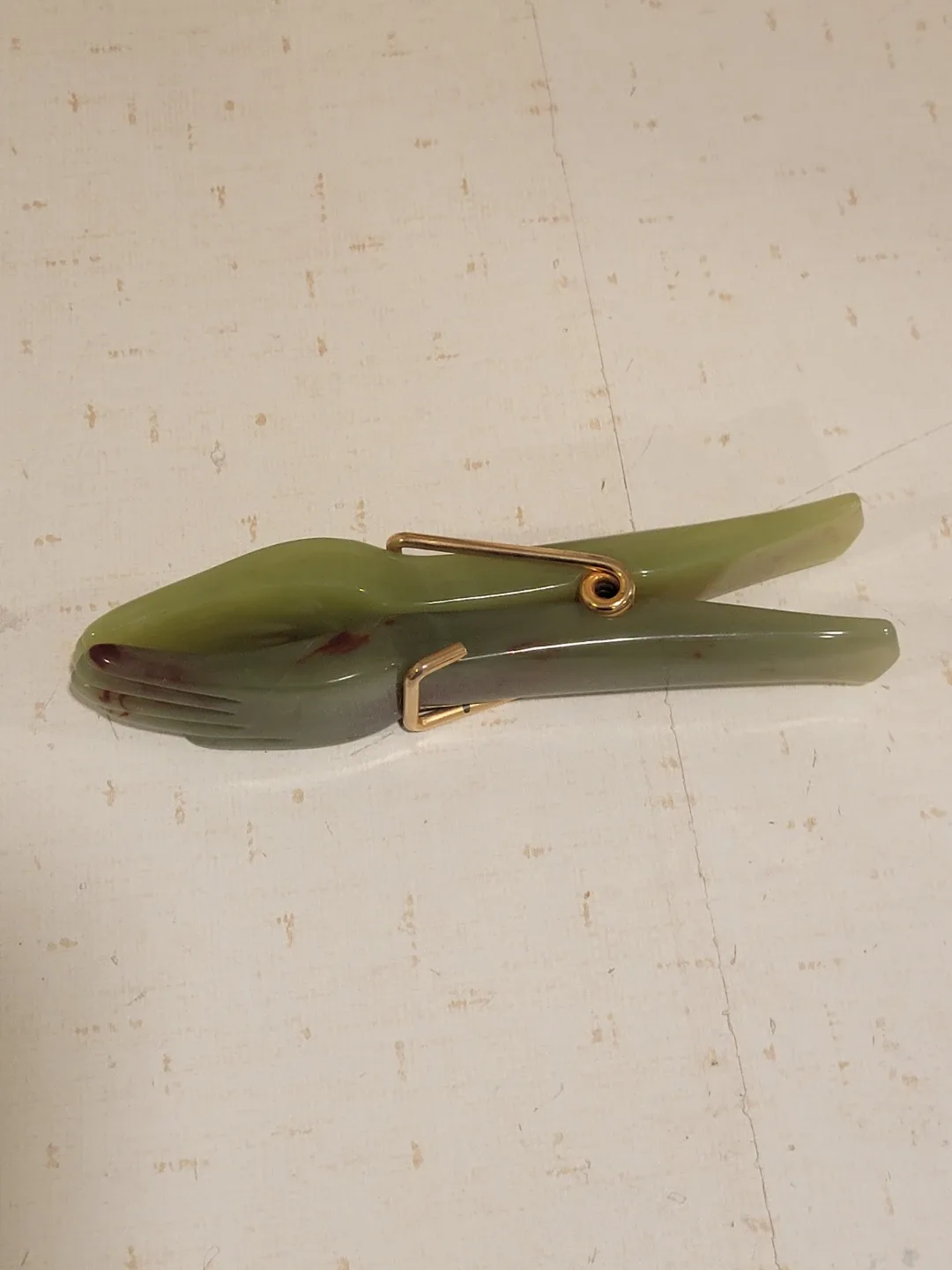 Vintage Bakelite Praying Hands Clothespin or Catalina Clip image indicator(2)