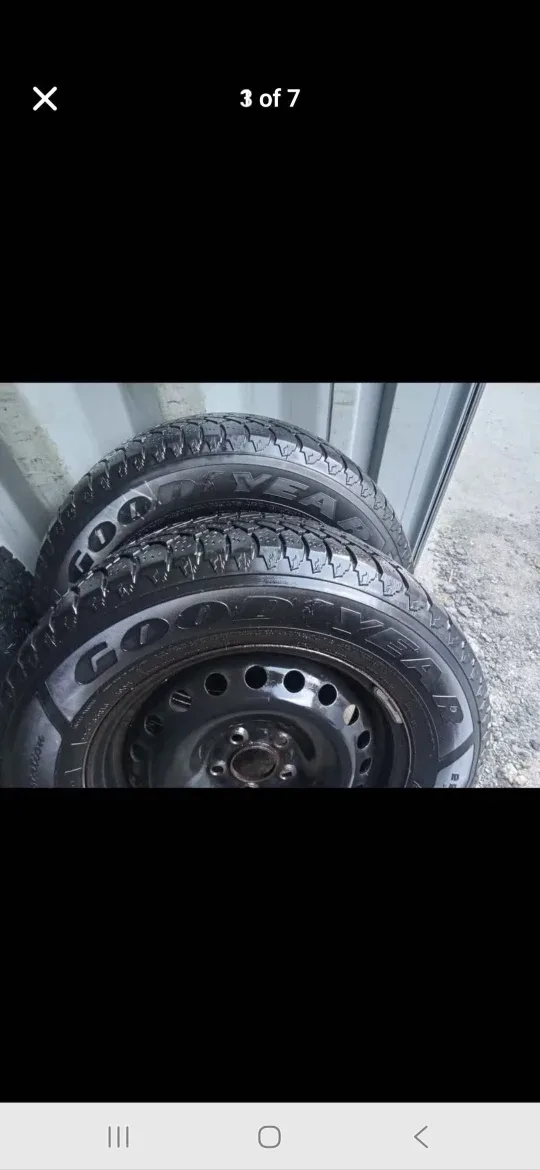 Goodyear Winter Tires 225/65R16 image indicator(2)