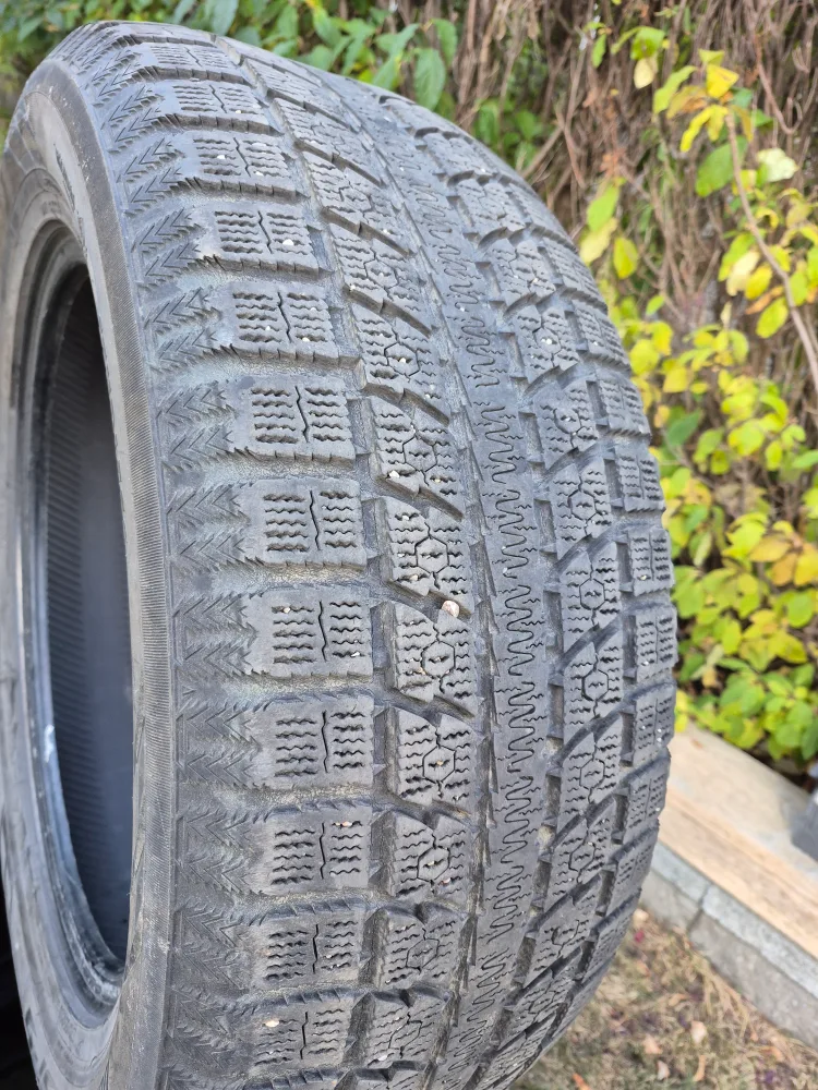 Set of 4 Winter Tires 275/55R20 thumbnail