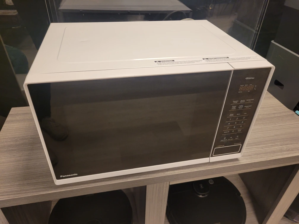 Panasonic Genius Inverter Microwave - photo 3