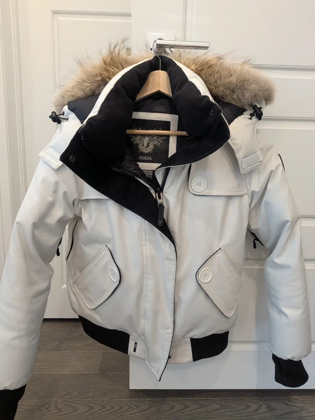 Nobis White Down Bomber Jacket - Size Small