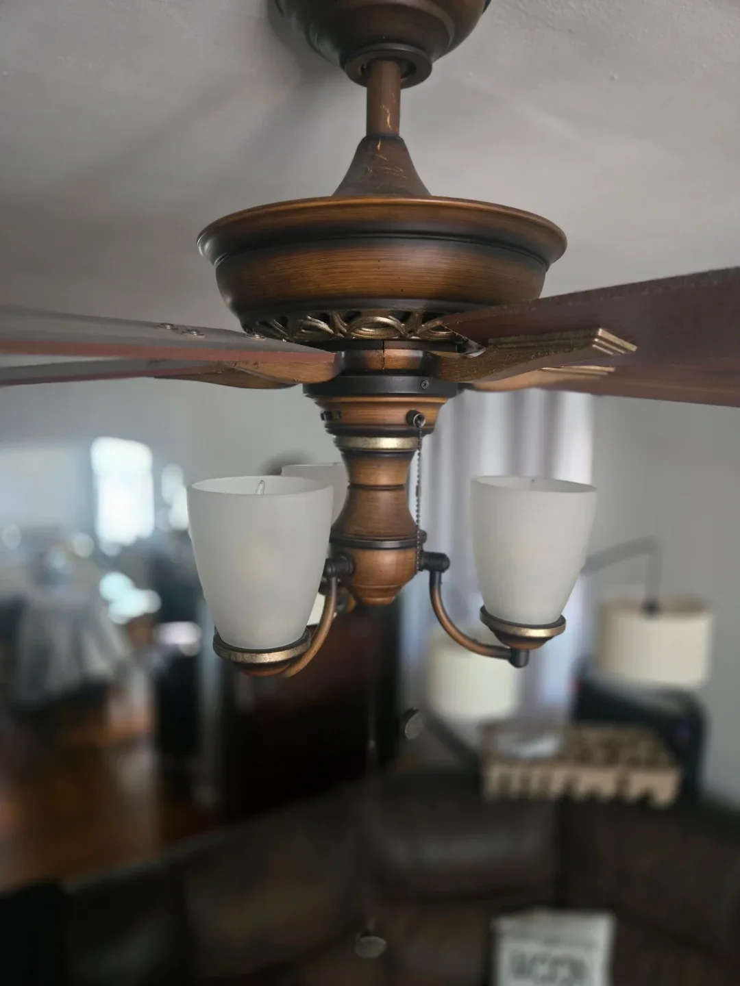 Ceiling Fan with Light Kit image indicator(5)