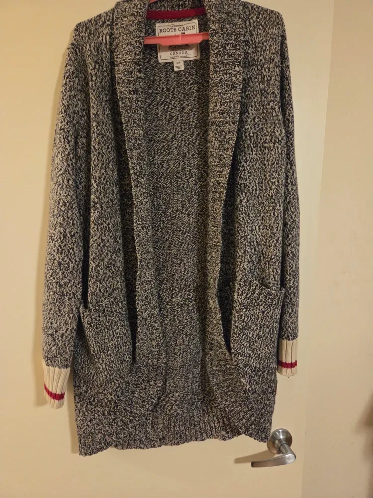Roots Cabin Cardigan - Size S/P image indicator(2)