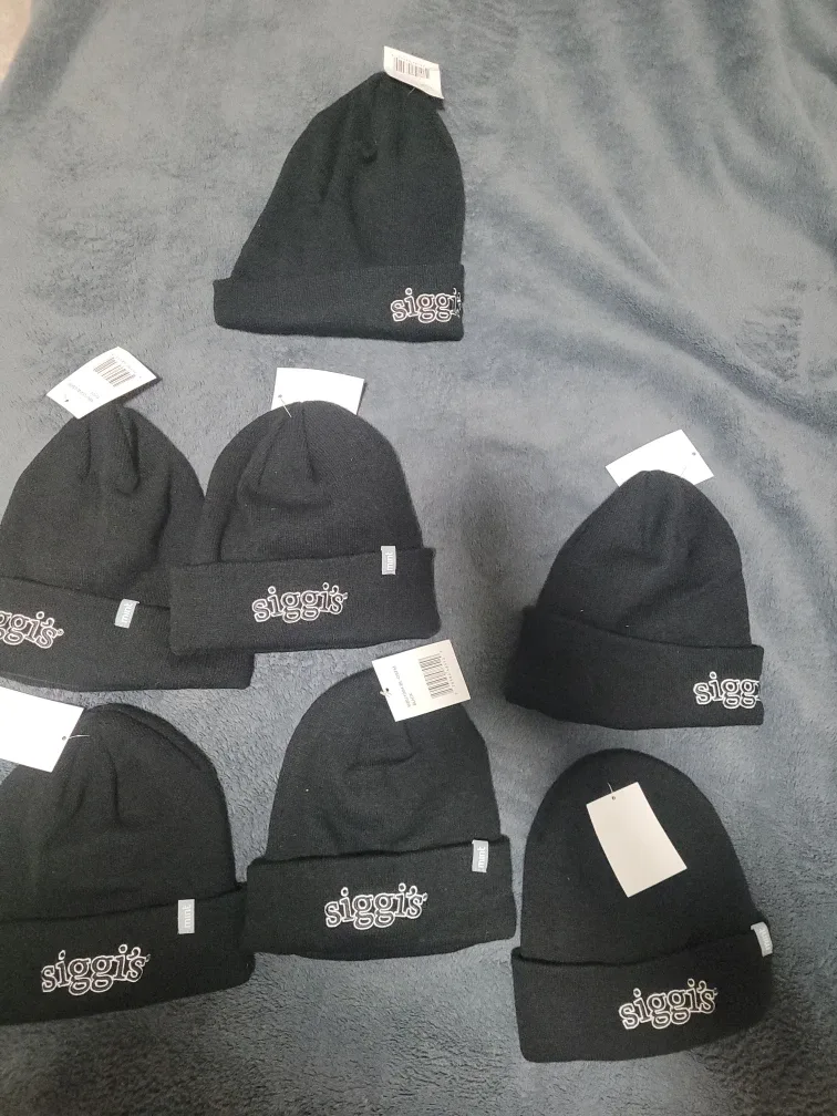 New Black Beanie