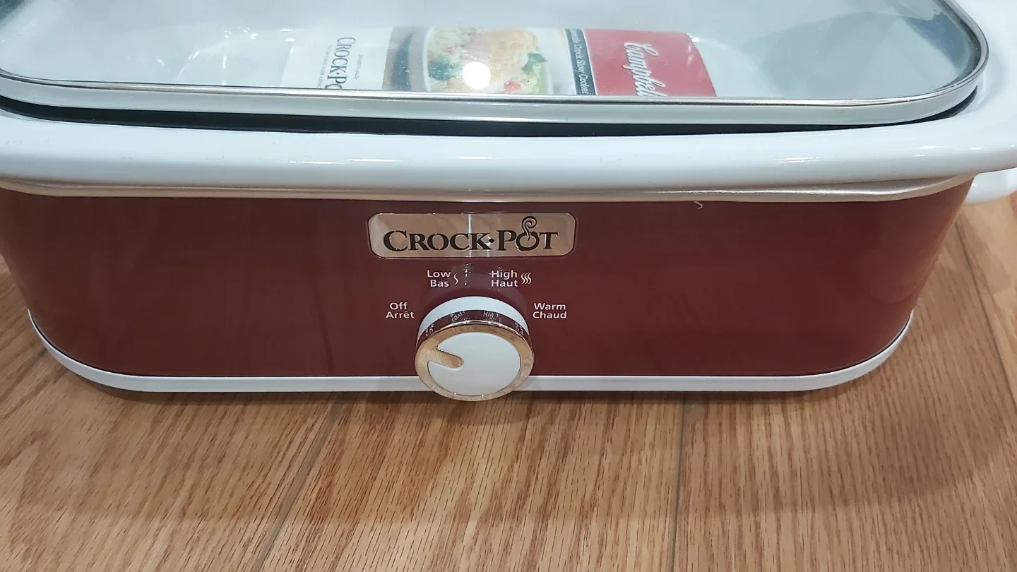 Classic Red Crock Pot image indicator(3)