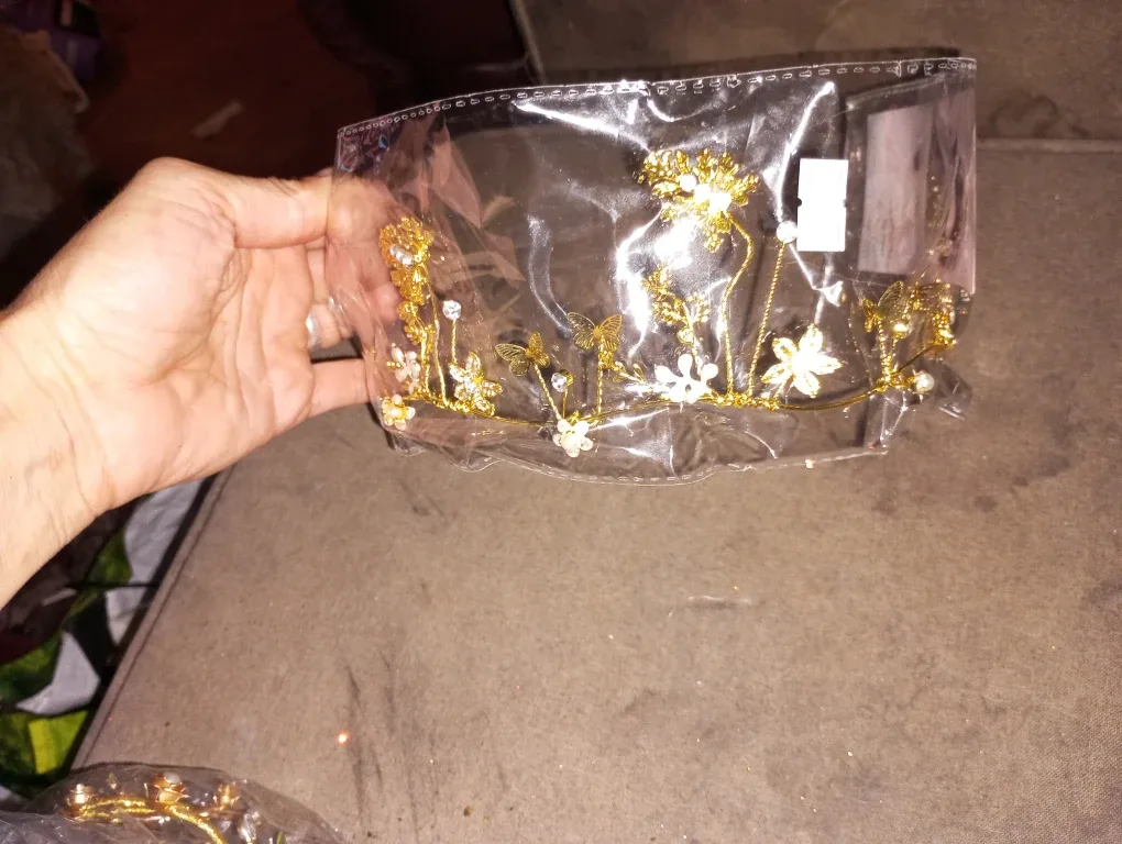 Gold Floral Crown s- New in Box image indicator(3)