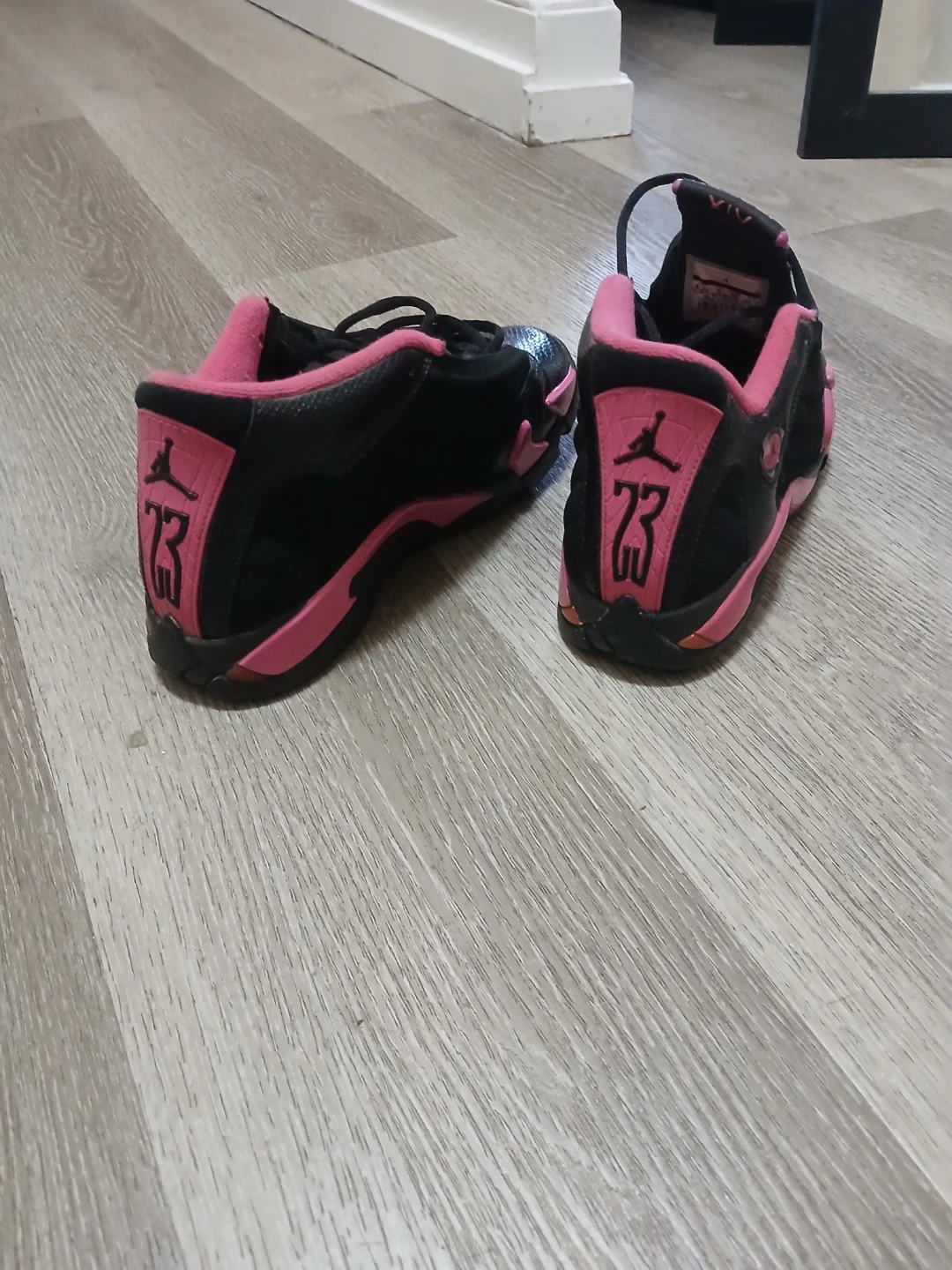 Jordan 14 Retro Black/Pink (Size 6) - photo 2