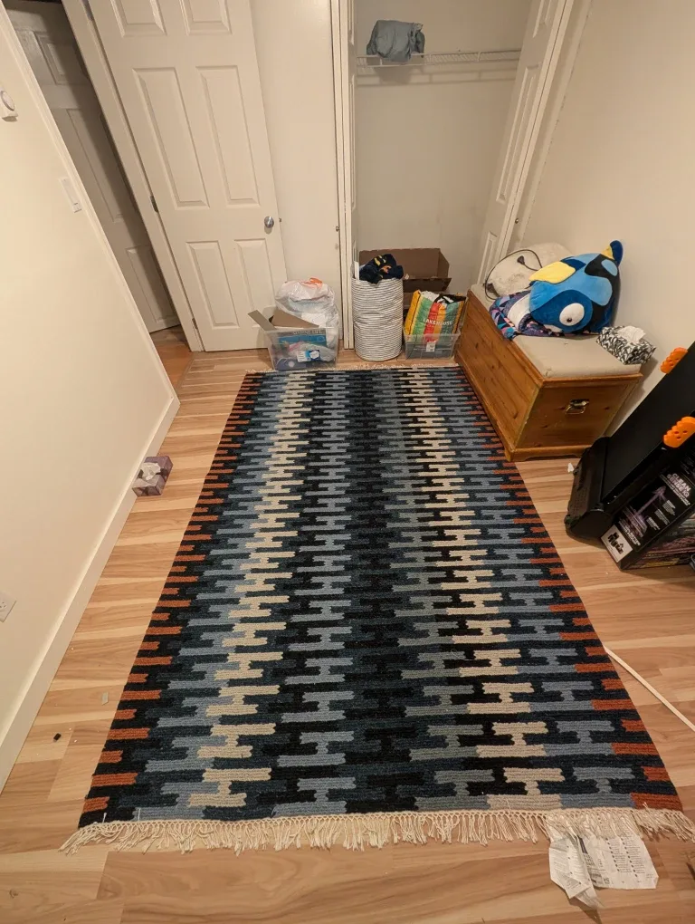 IKEA Resenstad Rug (5'7"x7'10") image indicator(3)