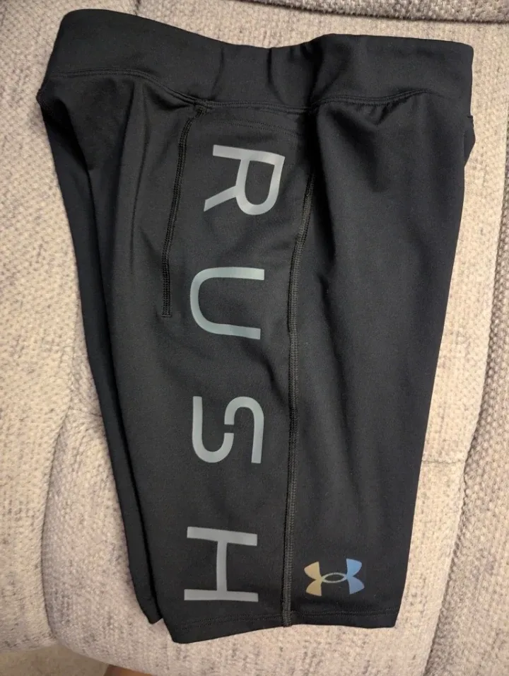 Under Armour Biker Shorts - Women's Medium image indicator(3)