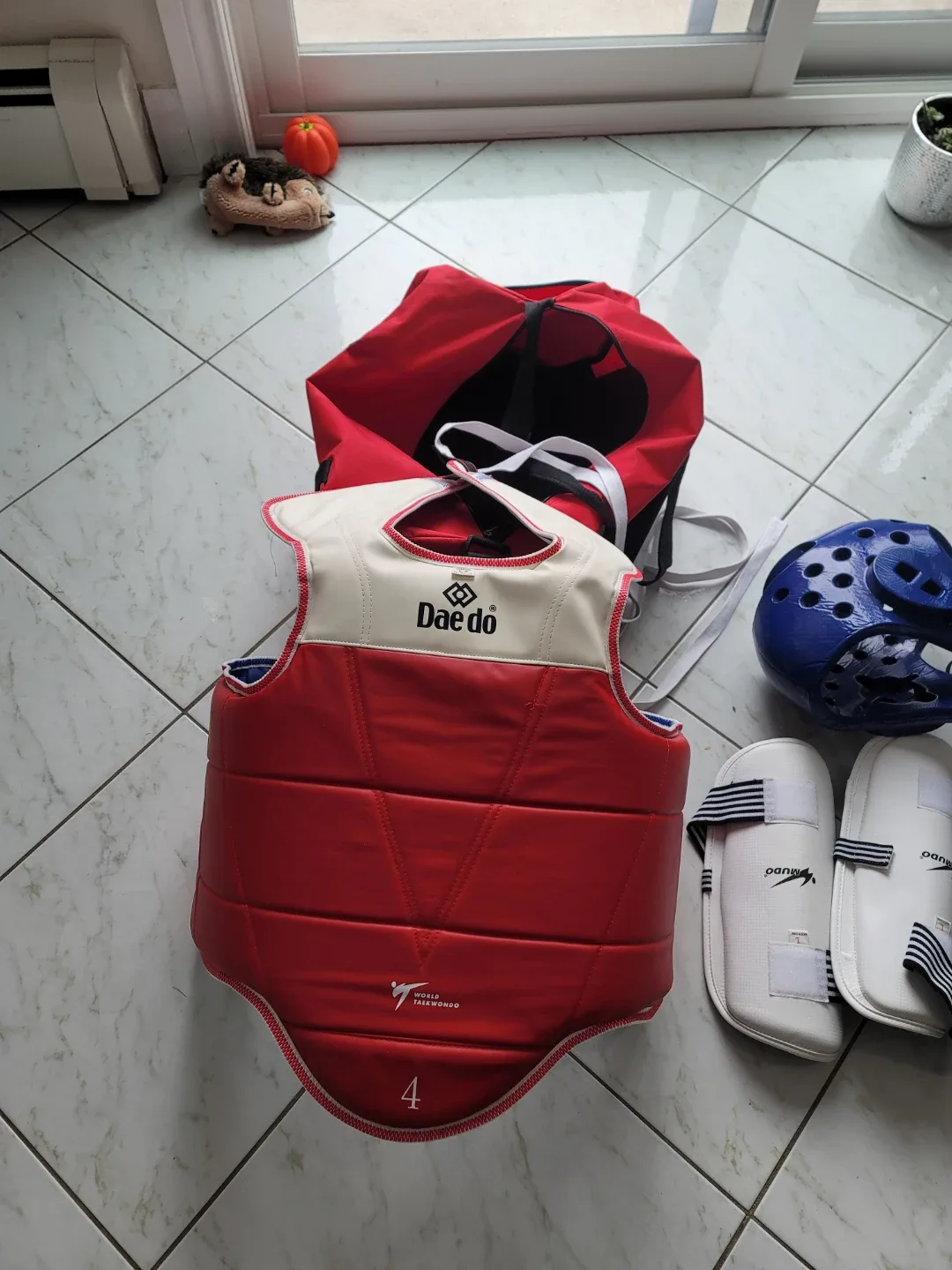 Daedo Taekwondo Gear Set image indicator(3)
