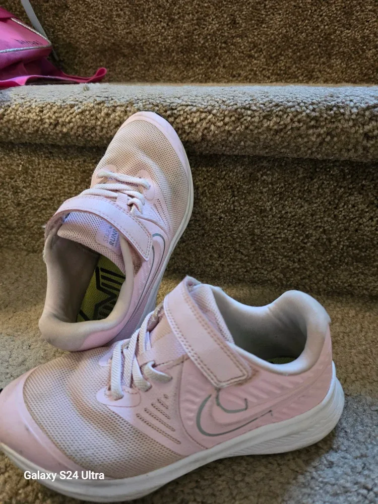 Nike Star Runner 3 Pink Sneakers - Size 13C image indicator(2)