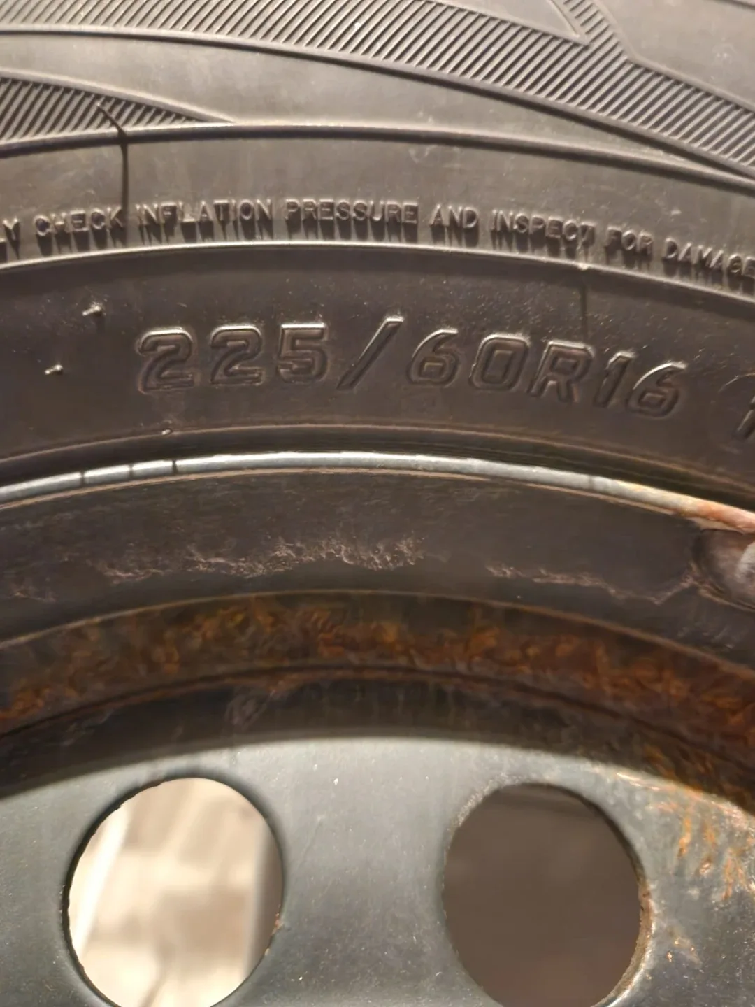 225/60R16 Eurowinter Tire image indicator(2)