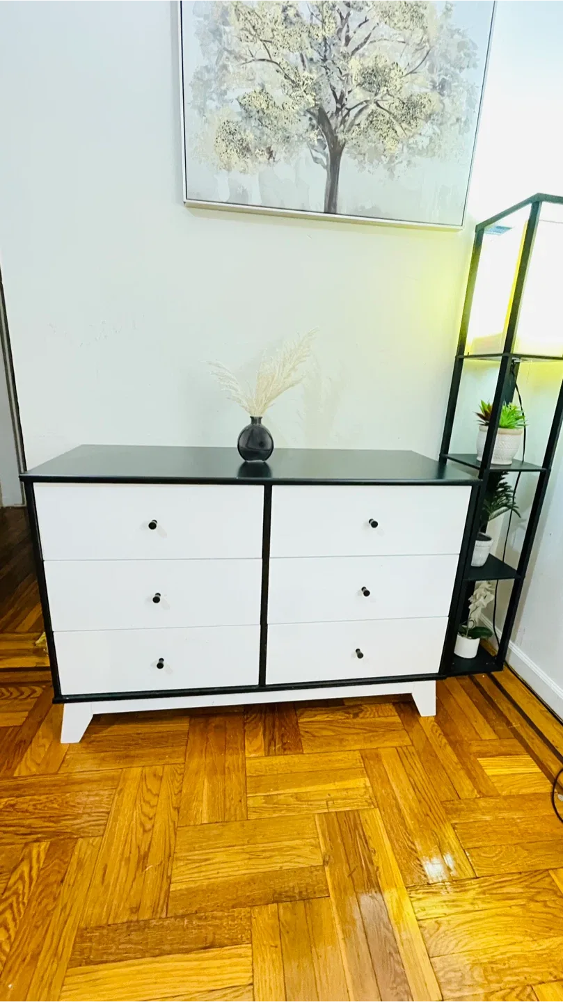 Black & White 6-Drawer Dresser (Moving Out)