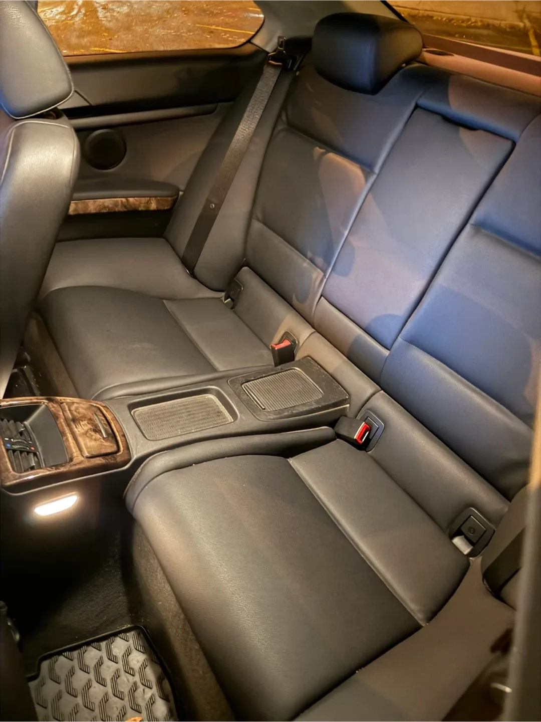 BMW 328i Coupe - Great Condition image indicator(4)