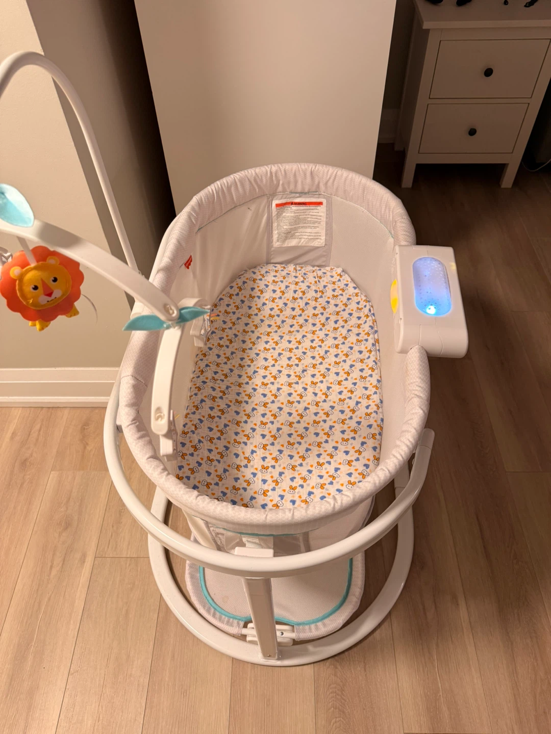 Fisher-Price Soothing Motions Bassinet - photo 2