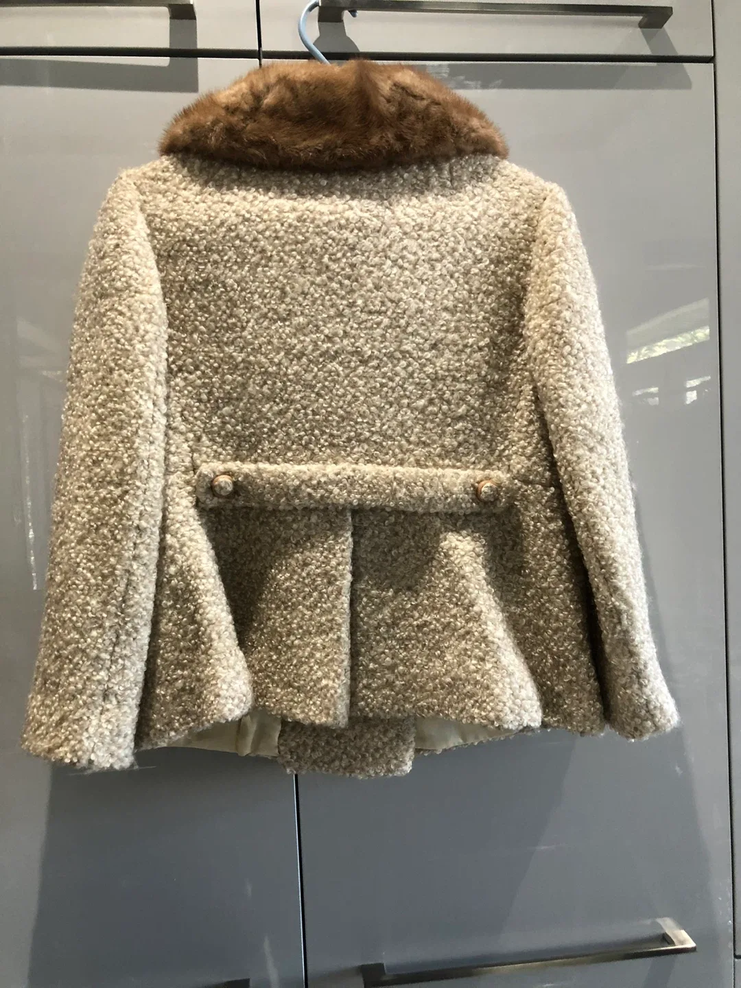 Vintage coat image indicator(2)