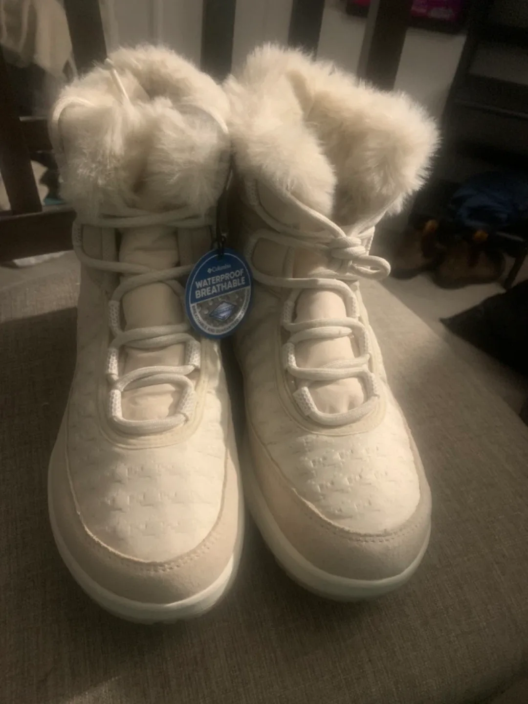 BRAND NEW Size 8 Columbia Women's Winter Boots image indicator(5)