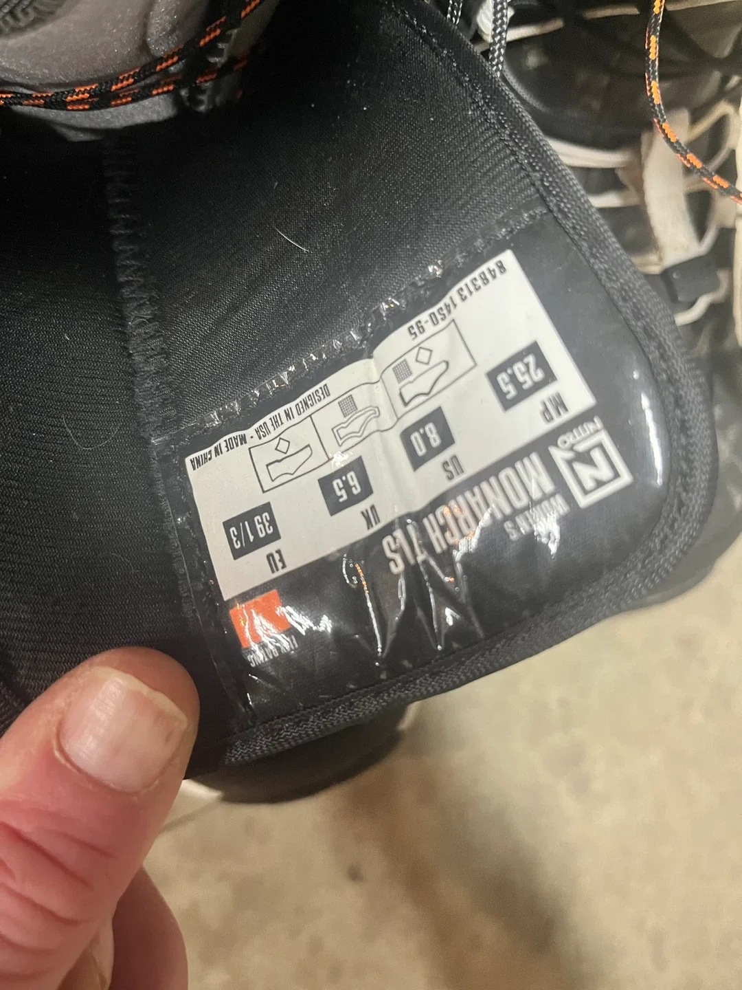 Salomon Snowboard 154 w/ Bindings & Boots image indicator(3)