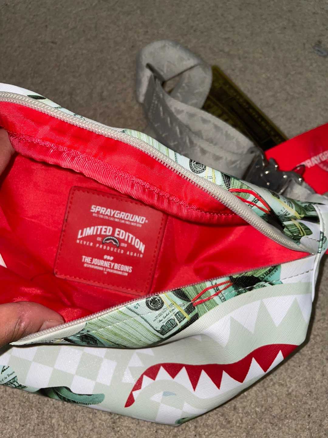 Sprayground Limited Edition Crossbody Bag - photo 4
