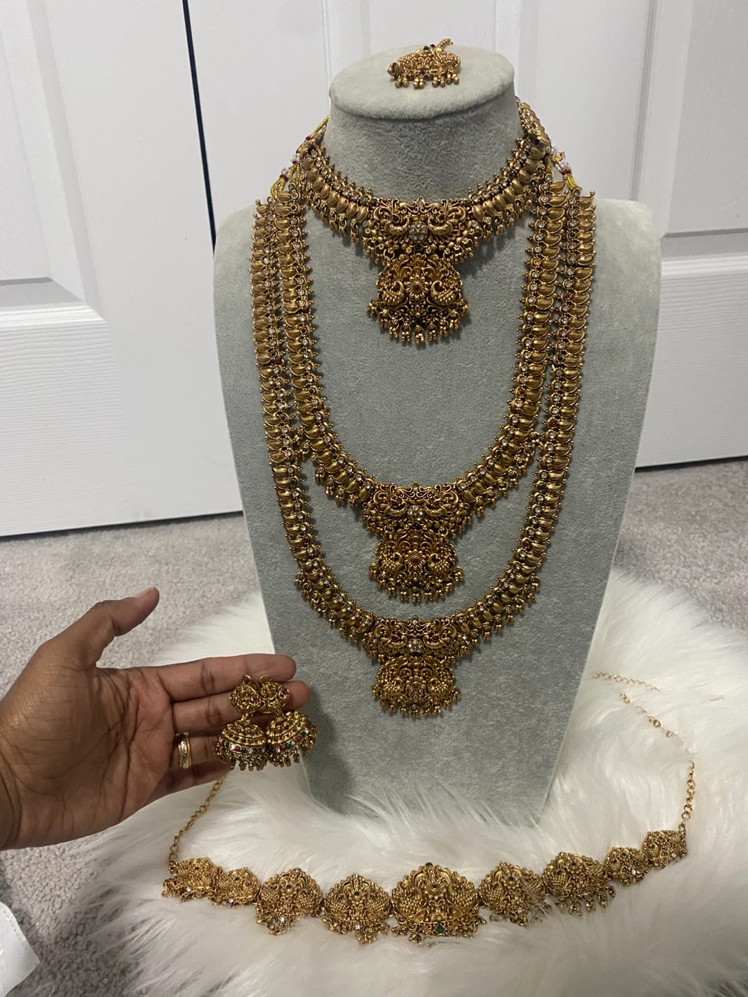 Gold Indian Jewellery Set - photo 3