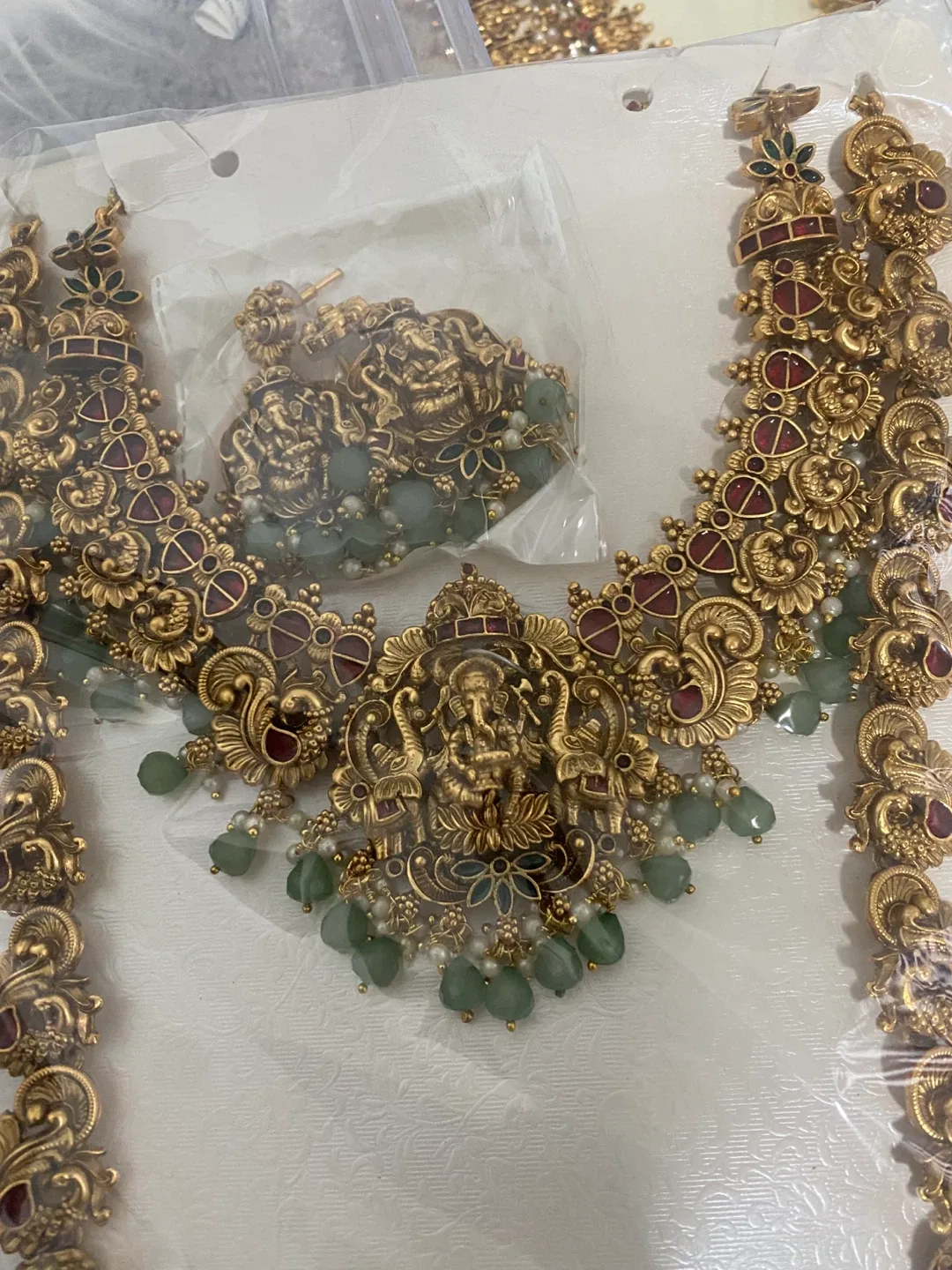 Indian Gold Plated Necklace Set thumbnail