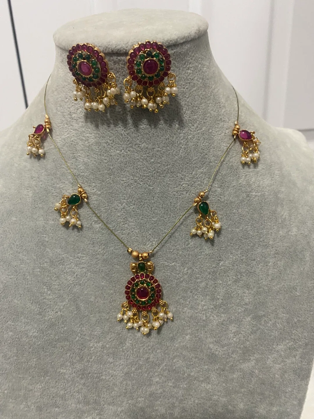 Indian Style Necklace and Earring Set thumbnail
