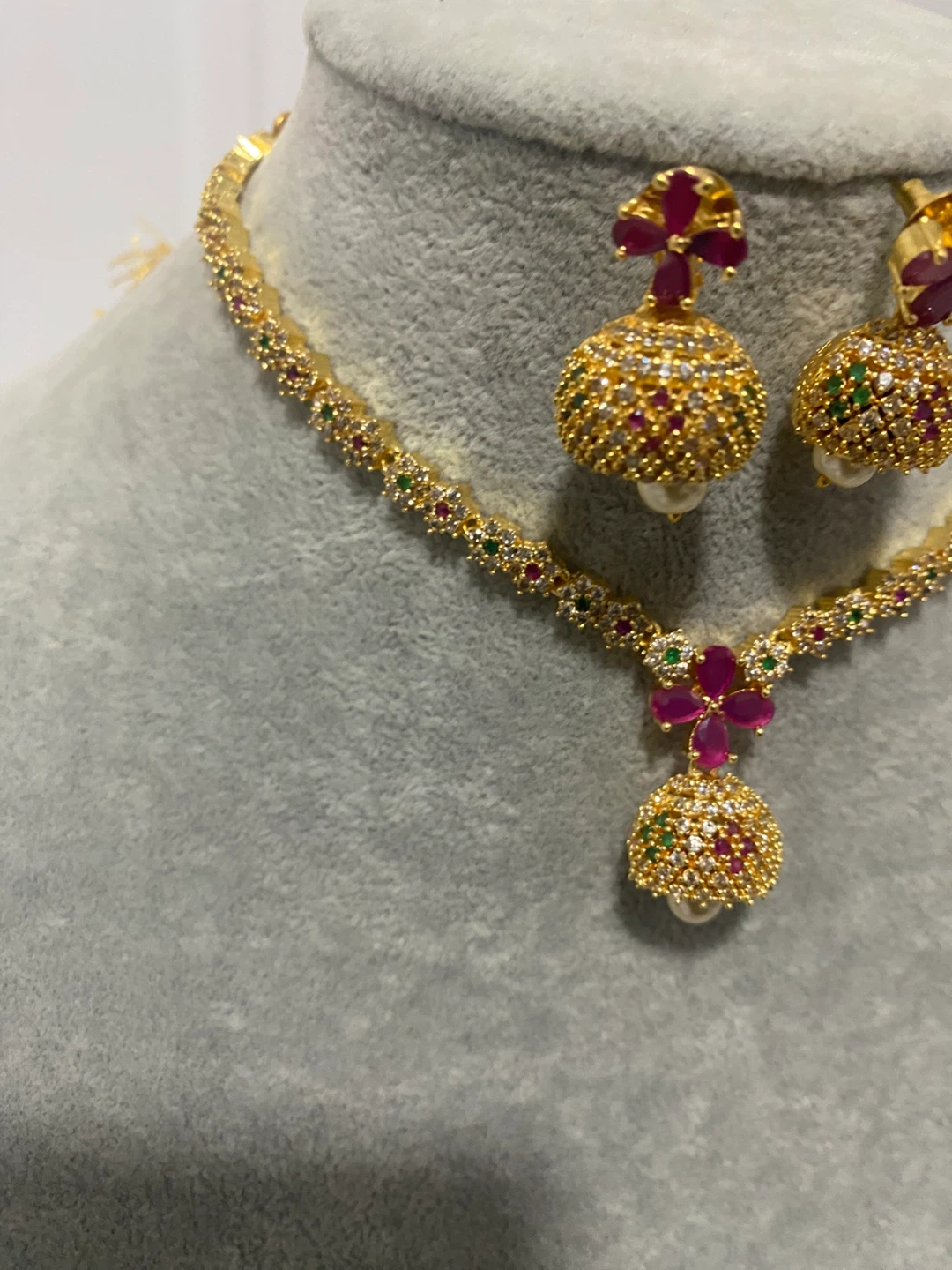 Necklace and Earring Jewellery Set