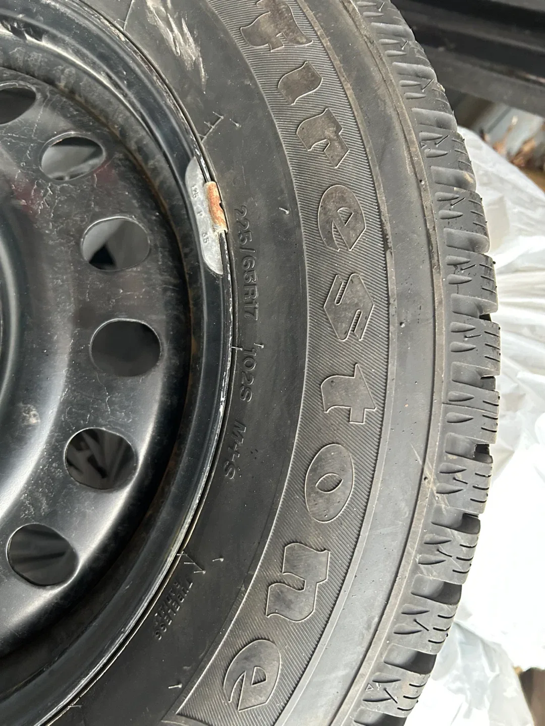 Firestone Winterforce 2 UV 225/65R17 Tire image indicator(4)