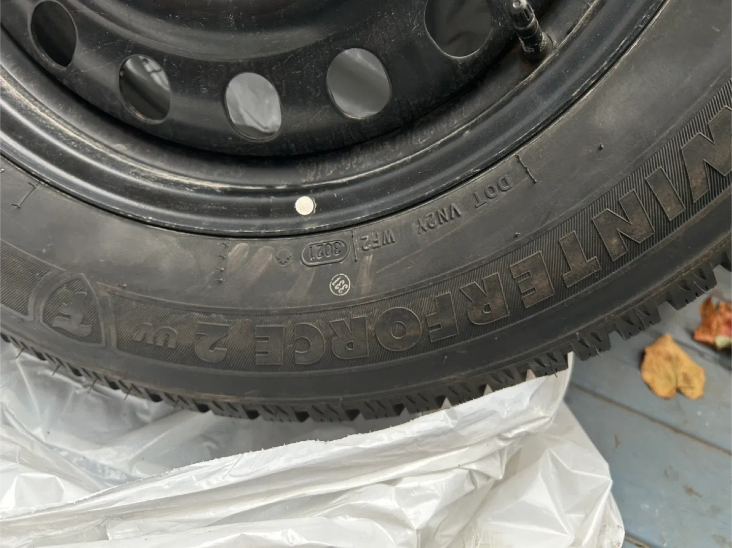 Firestone Winterforce 2 UV 225/65R17 Tire image indicator(5)