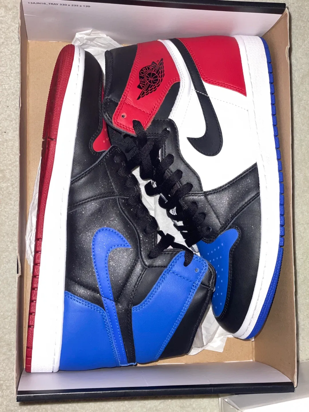 Jordan 1 Retro & Jordan 4 Retro Shoes image indicator(2)
