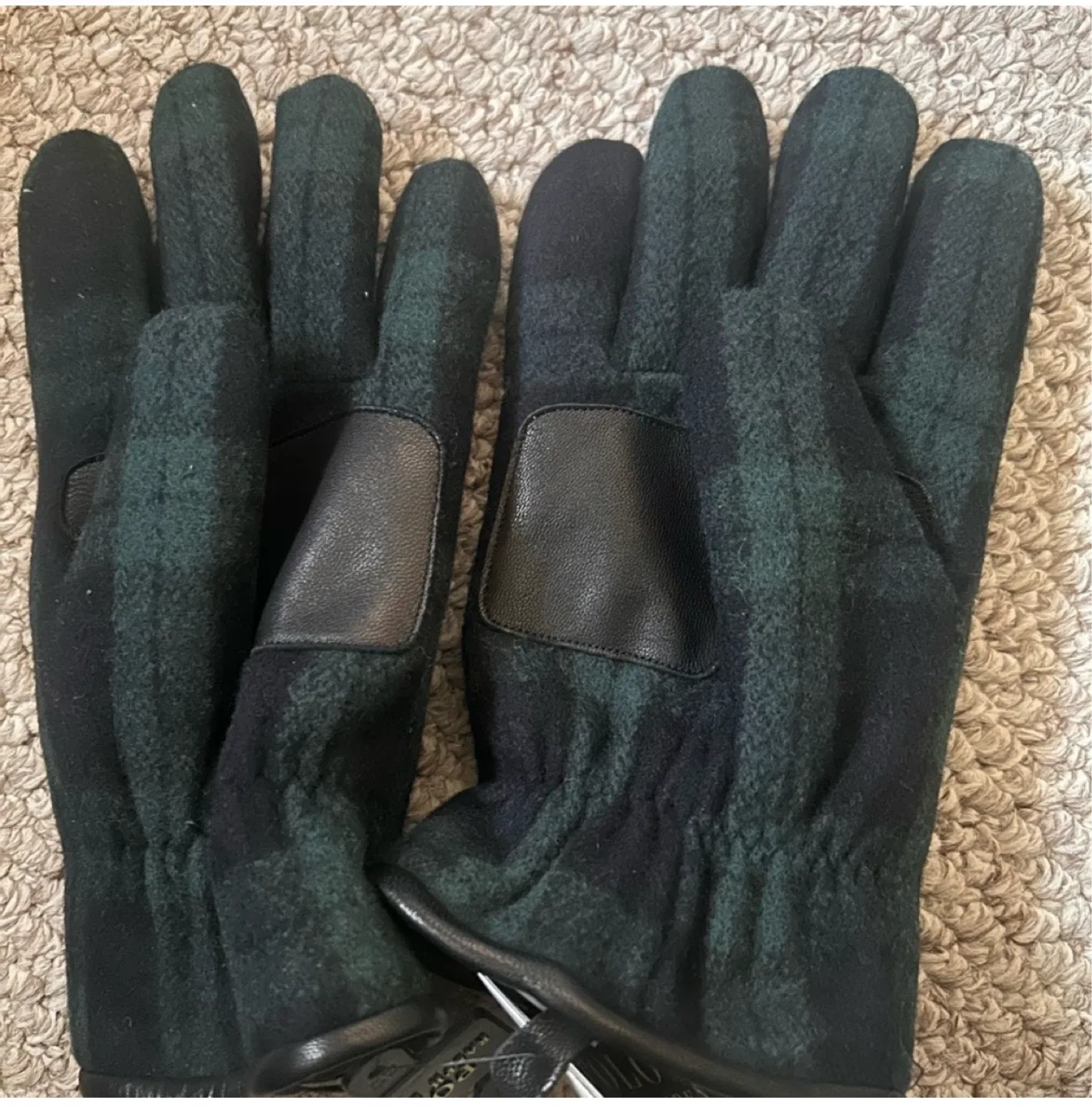NWT Ralph Lauren Green and Blue Plaid Tartan Gloves Medium Mens image indicator(2)
