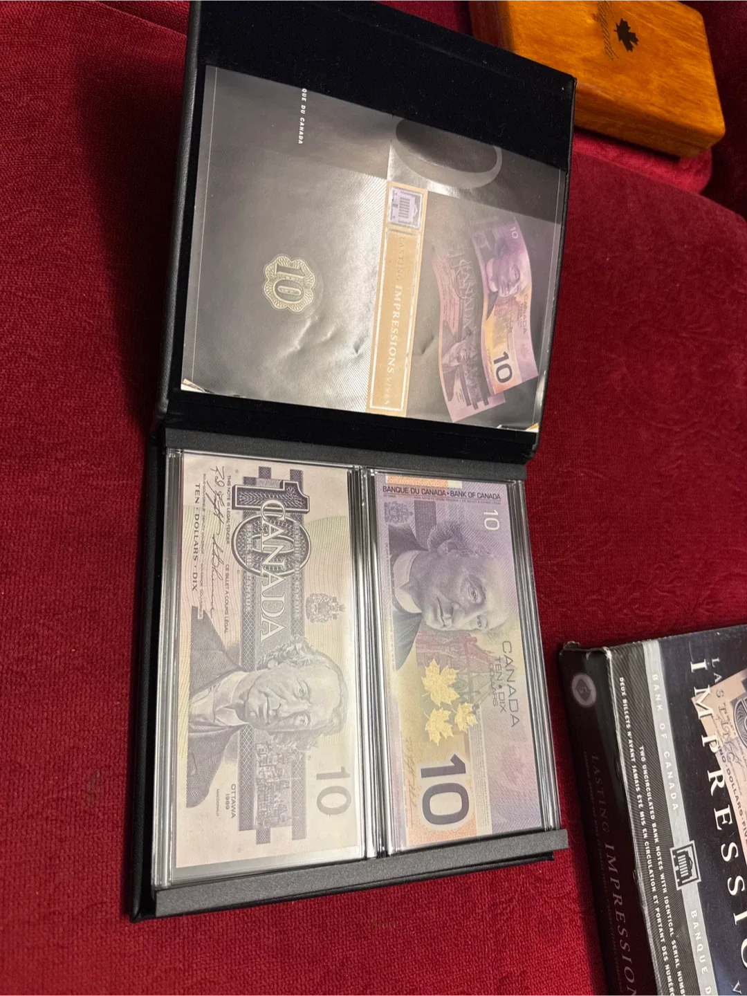 Canadian Bank Notes & Silver Dollar Coin Collection image indicator(7)