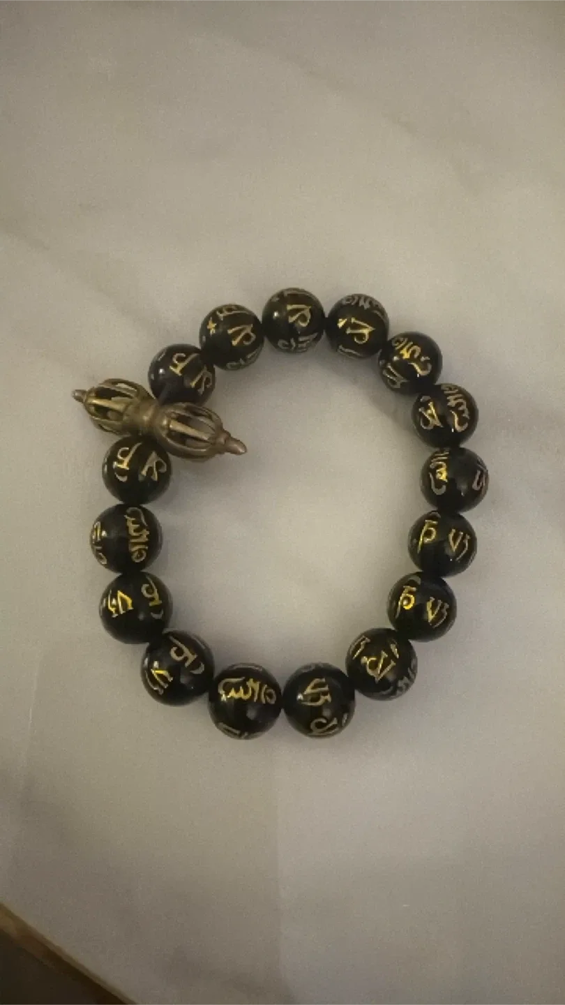 Black & Gold protection healing Beaded Bracelet(unisex) thumbnail