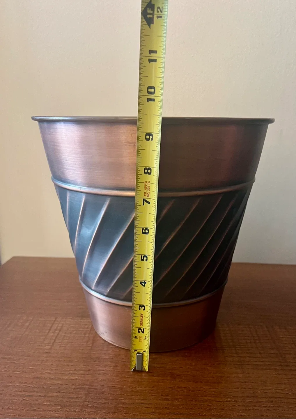 Bronze Metal Cache Pot/Trash Can image indicator(3)