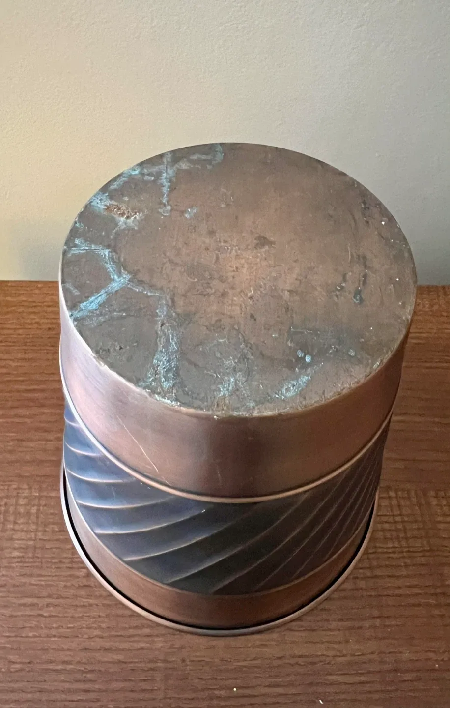 Bronze Metal Cache Pot/Trash Can image indicator(7)